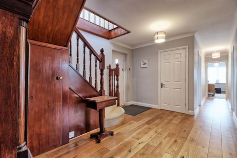 24 Mountview Crescent, St Lawrence, Southminster, CM0 7NT