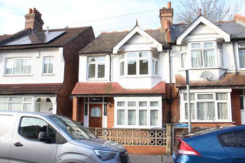 3 bedroom end of terrace house to rent, Grange Park Road, Thornton Heath, CR7