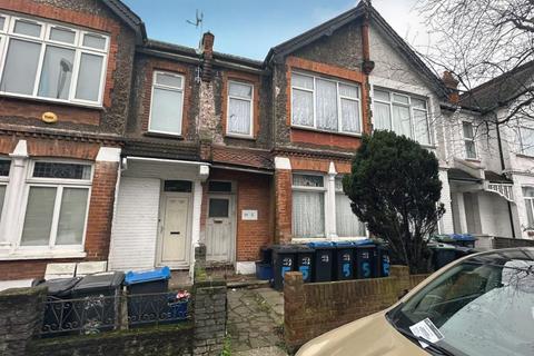 2 bedroom flat for sale, 5 Park Road, South Norwood, London, SE25 6LA