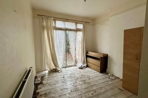 2 bedroom flat for sale, 5 Park Road, South Norwood, London, SE25 6LA