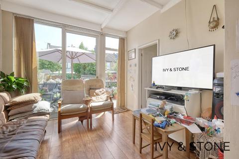 2 bedroom terraced house for sale, Mount Avenue, London, Greater London, E4