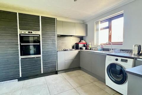 3 bedroom terraced house for sale, Frampton Place, Ringwood, BH24 1JW