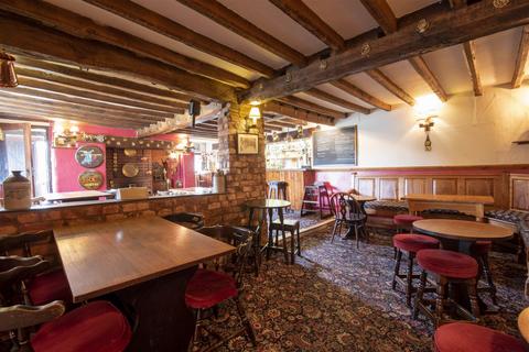 Pub to rent, The Cross Keys Inn, Gwer-Y-Ciliau, Llansantffraid-Ym-Mechain