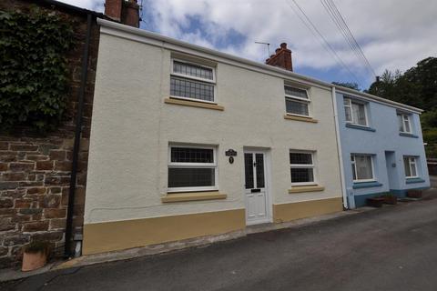 3 bedroom terraced house for sale, 2 Frogmore Street, Laugharne, Carmarthen