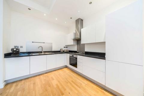 3 bedroom flat to rent, Aylward Street, London E1