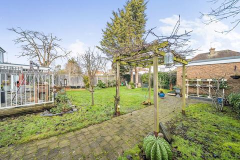 54 Greenfield Gardens, London, NW2 1HY