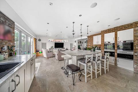 54 Greenfield Gardens, London, NW2 1HY