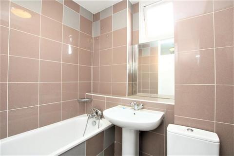 2 bedroom flat to rent, Westchester Drive, Hendon, NW4