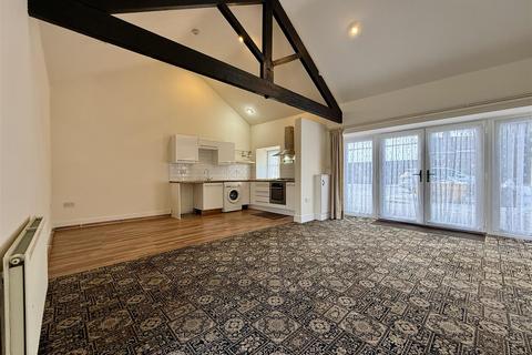 2 bedroom barn conversion for sale, Searston Avenue, Holmewood, Chesterfield