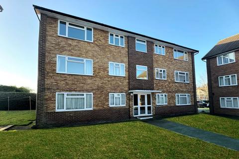 2 bedroom flat for sale, 9 Shaw Court, Ninehams Road, Caterham, Surrey, CR3 5LG