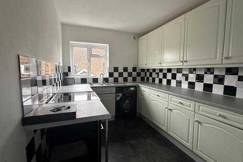 9, Shaw Court Ninehams Road, Caterham, CR3 5LG