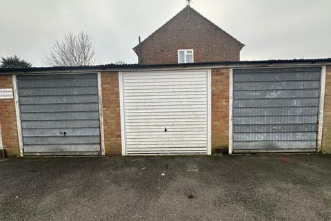 9, Shaw Court Ninehams Road, Caterham, CR3 5LG
