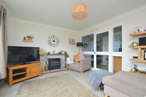 2 bedroom flat for sale, SEA VIEWS * SANDOWN