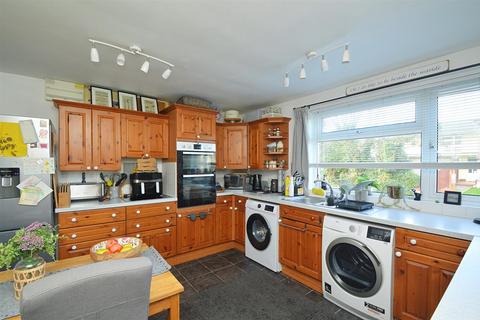 2 bedroom flat for sale, SEA VIEWS * SANDOWN