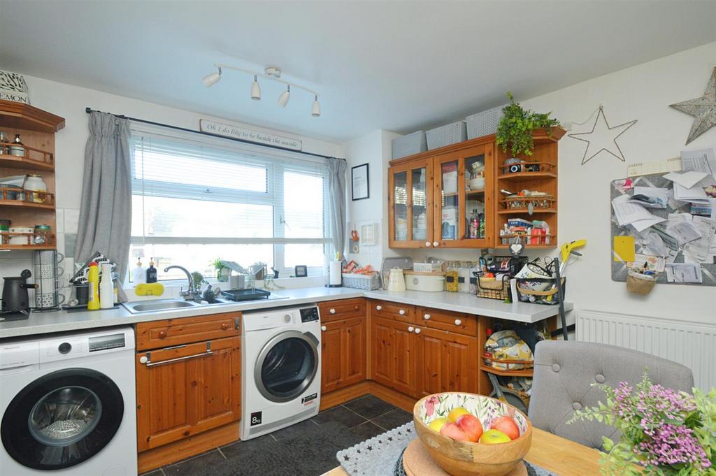 Resized Kitchen2.jpg