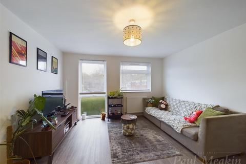 1 bedroom flat for sale, Woodpecker Mount, Pixton Way, Croydon