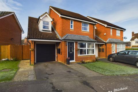 3 bedroom house for sale, Ridge Close, Aylesbury, Buckinghamshire