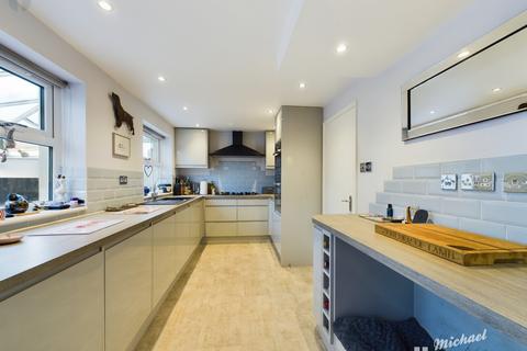 3 bedroom house for sale, Ridge Close, Aylesbury, Buckinghamshire