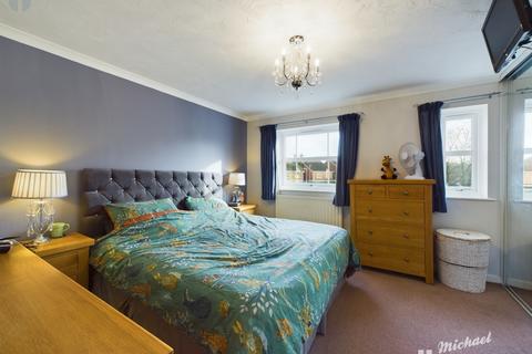 3 bedroom house for sale, Ridge Close, Aylesbury, Buckinghamshire