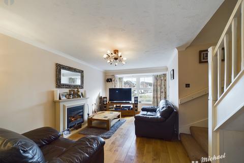 3 bedroom house for sale, Ridge Close, Aylesbury, Buckinghamshire