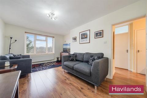 19 Byland Close, London, N21 1QH