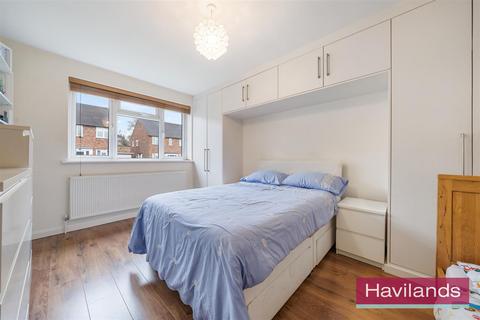 19 Byland Close, London, N21 1QH