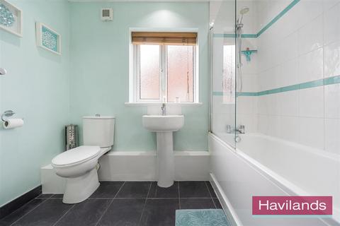 19 Byland Close, London, N21 1QH