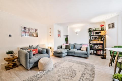 1 bedroom flat for sale, Hermon Hill, Wanstead