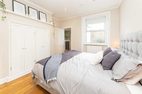 2 bedroom flat to rent, Barons Court Road, London W14