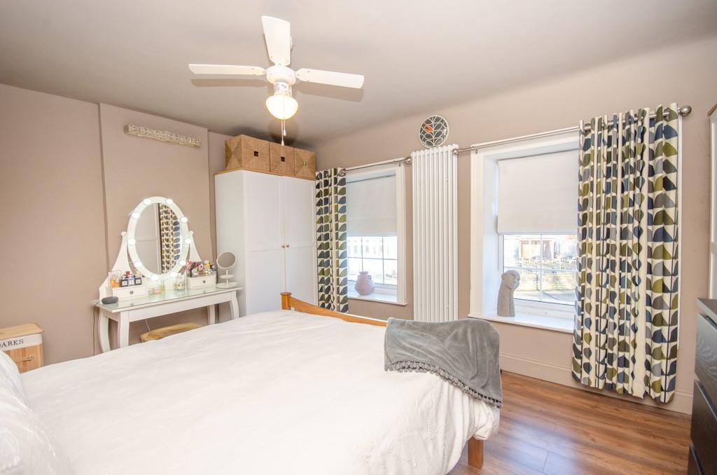 Bedroom 1.jpg