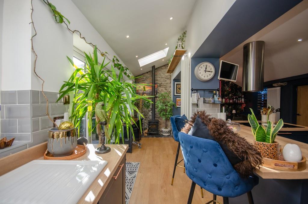 Kitchen pic 4.jpg