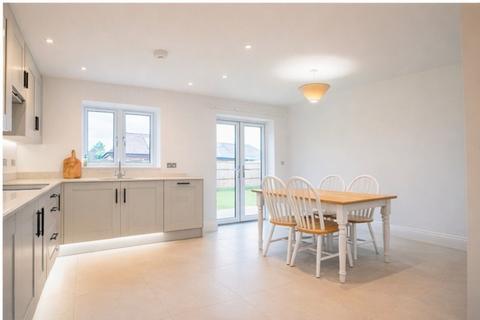 3 bedroom detached bungalow for sale, Worcester WR2