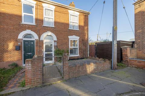 3 bedroom end of terrace house for sale, Denmark Road, Beccles NR34