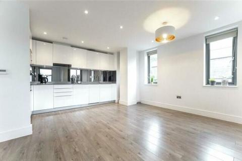 3 bedroom flat for sale, Flat 6 Albany Court, Spring Grove, Kew Bridge, London, W4 3BF