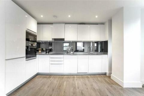 3 bedroom flat for sale, Flat 6 Albany Court, Spring Grove, Kew Bridge, London, W4 3BF