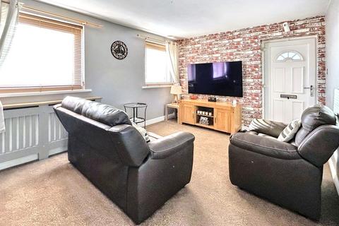 1 bedroom flat for sale, Ulverston Gardens, Gateshead, Tyne and wear, NE9 6NA