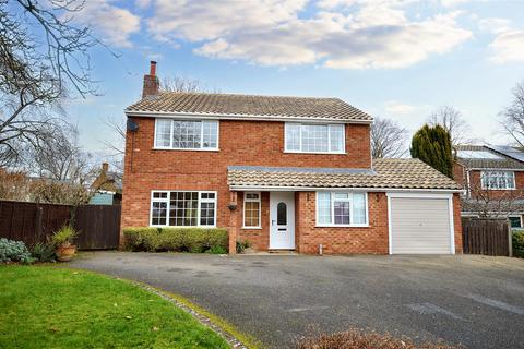 4 bedroom detached house to rent, Church Gardens, Ravensthorpe, NN6