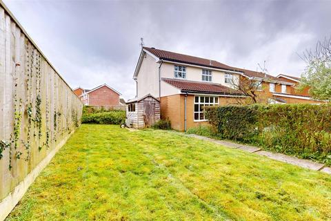 4 bedroom detached house to rent, Arrowfield Close, Whitchurch