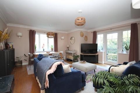 2 bedroom apartment for sale, Warren Road, ALUM CHINE, BH4