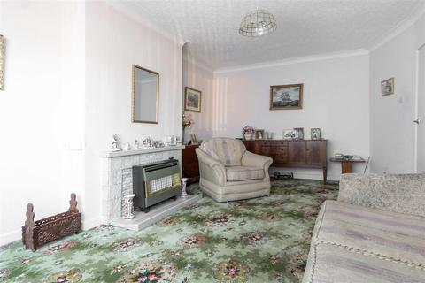 2 bedroom semi-detached bungalow for sale, Beech Close, Leeds