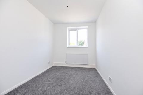 2 bedroom flat to rent, Knighton Park Road London SE26