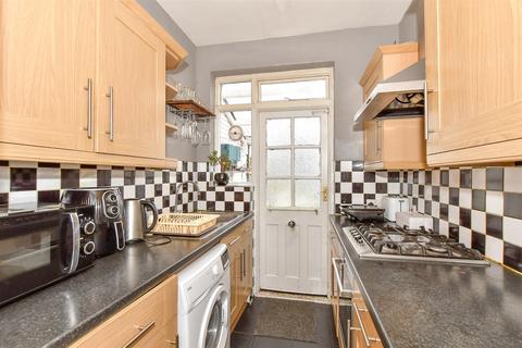 3 bedroom terraced house for sale, St. Barnabas Road, Woodford Green, Essex