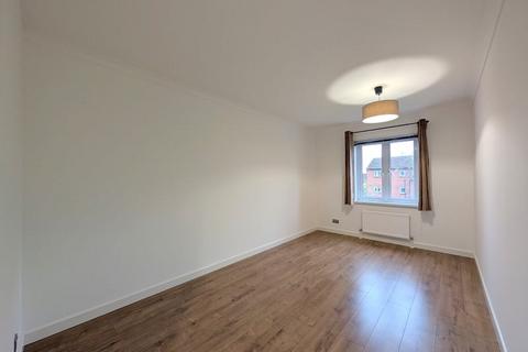 1 bedroom flat to rent, Nene Gardens, Hanworth, Feltham, TW13