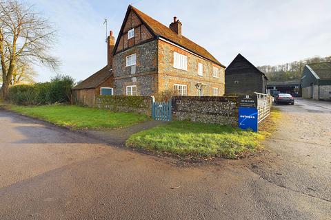 7 bedroom detached house to rent, Myze Farm House, West Wycombe, High Wycombe, Buckinghamshire