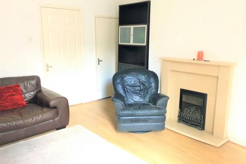 2 bedroom flat to rent, Norham Road, North Shields NE29