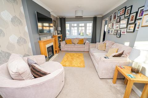 4 Woodside Way, Leighton Buzzard, LU7 2PN