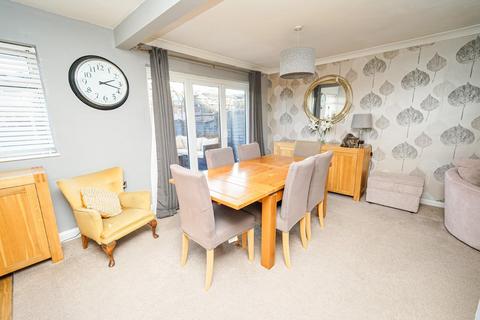 4 Woodside Way, Leighton Buzzard, LU7 2PN