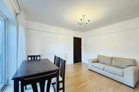 3 bedroom semi-detached house to rent, Austin Drive, Didsbury, Manchester, M20