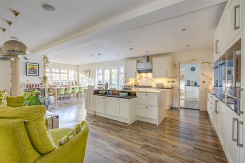 5 bedroom detached house for sale, Sawpit Hill, Hazlemere HP15