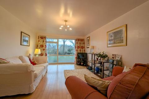 2 bedroom flat for sale, Beacon Drive, Wideopen, NE13